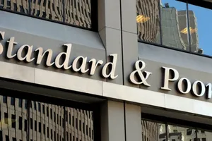 S&P confirmă ratingul României la „BBB-/A-3”, dar menține perspectiva negativă
