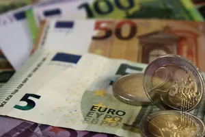 Bulgaria accelerează economia după adoptarea euro. Creștere estimată la aproximativ 3 procente în 2026