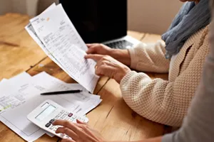 Ministrul Muncii: Pensiile vor fi indexate până în 2027, iar CASS va fi eliminată