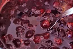 Cât zahăr trebuie să pui la dulceața de cireșe ca să iasă perfectă. Trucul secret al gospodinelor pentru deliciul verii