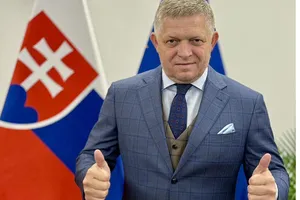 Premierul slovac Robert Fico efectuează vineri o vizită oficială în România, cuprinzând întâlniri atât la București, cât și la Oradea