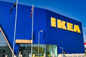 IKEA România produce pentru întreaga lume. Biblioteci, canapele și accesorii fabricate local