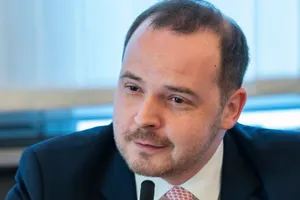 Spargerea monopolului CNAS nu va însemna privatizarea sistemului de sănătate, afirmă ministrul Rogobete