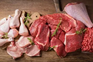 Românii consumă cel mai mult carne de porc din import și pui. Președintele AFR trage un semnal de alarmă: „România are o producţie ridicată de carne de oaie, peste 4.500 tone”