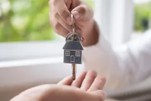 Taxe mai mari pe proprietăți din 2026. Guvernul schimbă regulile pentru chirii, apartamente și terenuri