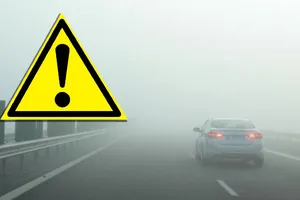 ANM avertizează cod galben de ceață în 10 județe. Vizibilitate extrem de redusă și trafic îngreunat