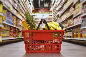 Cât a ajuns să coste coșul de cumpărături în Elveția în 2025. Salariul minim din România îți ajunge aici doar pentru o săptămână