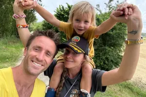 Au emigrat în Italia, să caute câinii cu colaci în coadă. După doar șase luni, se mută în SUA! ”Nu voi prospera nicăieri în Europa”