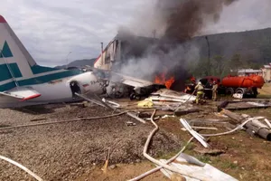 S-a prăbușit un avion, posibil cu șapte oameni la bord! Nu se știe dacă sunt supraviețuitori