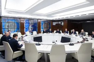 Fiscalitatea, tema întâlnirii dintre premierul Bolojan și Consiliul Investitorilor Străini