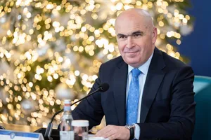 Coaliţia a ajuns la un acord în privinţa creşterii salariului minim la 4.325 de lei