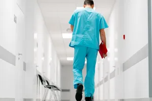 Ce salariu câștigă un asistent medical român care lucrează în Germania, în 2025: „Mulți cred că umblă câini cu covrigi în coadă aici”