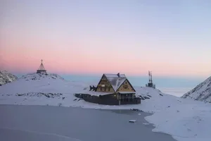 Cod roșu de vânt la Bâlea Lac – turiști rămași în cabane, după ce a fost oprită telecabina