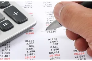 Câţi bani vor plăti românii la impozit, după ce CCR a dat undă verde pentru creşterea taxelor locale. Noua formulă de calcul