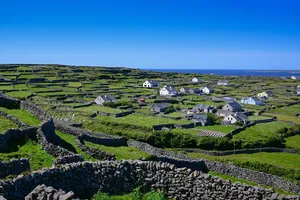 Poţi primi peste 80.000 de euro pentru a te muta pe una dintre insulele unei ţări din UE. Autorităţile vor să repopuleze zone intrate în declin demografic