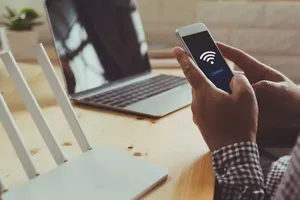 ANCOM: Internetul fix crește mult mai rapid la sate decât în orașe. Conexiunile din mediul rural au avansat cu 6% într-un an