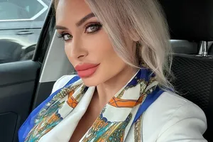 Avocata Adriana Georgescu și falsul general SIE, reținuți. Cei doi au fost prinși în flagrant, în timp ce primeau 60.000 de euro