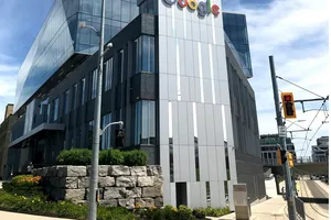 Alphabet atinge pragul de 4.000 mld. dolari şi revine în elita globală a Big Tech