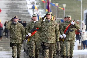 MApN își propune să atragă 1.000 de militari voluntari anul acesta. Cu cât vor fi plătiți pentru 4 luni de instrucție