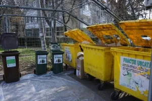 Revoluție în salubrizarea Capitalei. Ghenele din blocuri dispar, iar colectarea deșeurilor se mută parțial pe timpul nopții