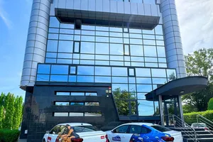 Aquila raportează venituri record de 3,5 miliarde lei, dar și un profit scăzut cu 45% în 2025