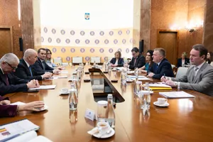 Guvernul amână ordonanța pentru criza carburanților