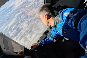 Weekend Blue Origin abandonează turismul spațial și se pregătește să trimită astronauți pe Lună
