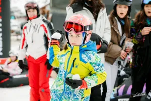 Vacanța de schi începe pentru elevii din Bistrița, Cluj și Timiș și ține o săptămână