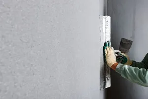 10 greșeli pe care să le eviți atunci când optezi pentru tencuială decorativă (interior și exterior)