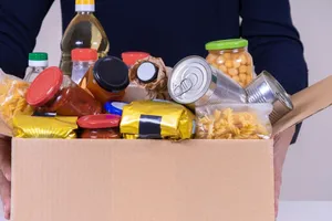 Două termene pe etichetele alimentelor. Propunerea comercianților pentru reducerea risipei alimentare