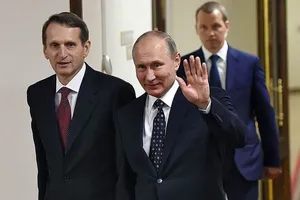 Kremlinul acuză Marea Britanie și Franța că ar dori să înarmeze nuclear Ucraina