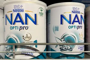 Nestle România extinde rechemarea de lapte praf pentru sugari din cauza unei toxine