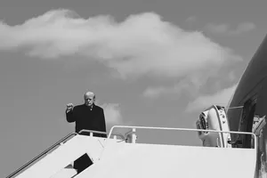 Trump spune că SUA iau în calcul „temperarea atacurilor asupra Iranului”