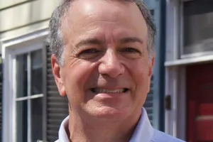 Ambasadorul SUA, Darryl Nirenberg, participă la demonstrația dronelor V-BAT pe fregata „Regina Maria”