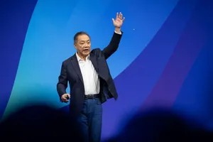 CEO-ul Broadcom, Hock Tan, estimează că veniturile din cipuri pentru inteligență artificială vor depăși 100 de miliarde de dolari anul viitor