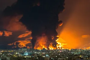 Israelul atacă pozițiile Hezbollah în Beirut și obiectivele iraniene în Teheran