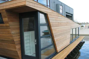 De ce olandezii adoptă casele plutitoare