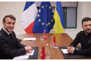 Volodimir Zelenski va fi primit vineri de Emmanuel Macron la Paris