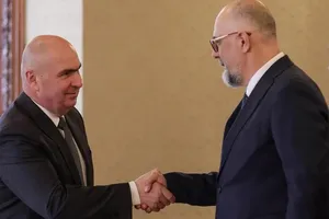 Bolojan a discutat cu minoritățile și UDMR. PNL caută sprijin pentru un posibil guvern minoritar