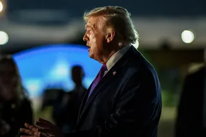 Cine preia conducerea SUA dacă președintele Trump este în imposibilitatea de a-și exercita funcția