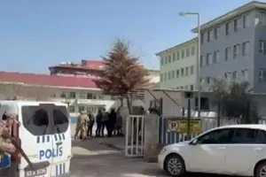 Atac armat într-un liceu din Turcia: 16 răniți, atacatorul s-a sinucis