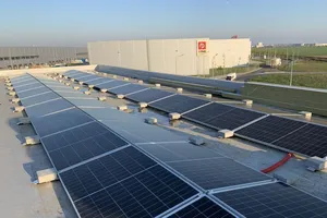 Energie verde: Leasing şi rate pentru sisteme fotovoltaice şi baterii