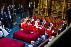 O tradiție veche de secole se încheie: Aristocrații cu titluri moștenite ereditar părăsesc Camera Lorzilor din Parlamentul britanic