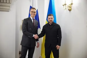 Summitul B9 la București: Volodimir Zelenski a discutat cu președintele Finlandei, Alexander Stubb pregătirea acordului privind dronele