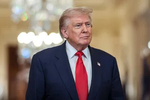 Trump ameninţă că va opri negocierile cu Iranul dacă Teheranul taxează navele din Strâmtoarea Ormuz