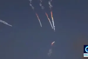 Iranul susține că a închis Strâmtoarea Ormuz și avertizează SUA cu o escaladare majoră a conflictului