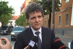 Nicușor Dan: O să avem o guvernare pro-occidentală, minoritară. Ar trebui ca joi liderii de partide să discute între ei, iar vineri să vină la mine cu concluzii