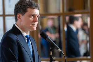 Nicușor Dan analizează refacerea coaliției și instalarea unui premier din cercul consilierilor prezidențiali, dacă Guvernul Tomac nu trece de Parlament