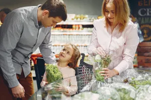 Eurostat: România rămâne țara cu cea mai ridicată inflație din UE. Prețurile alimentelor au crescut cu 6,78% în luna mai