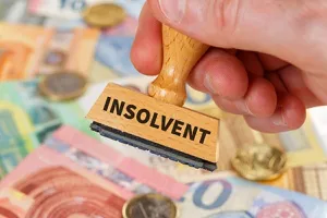 Coface: Insolvențele companiilor cresc la nivel global pe fondul tensiunilor geopolitice și al costurilor ridicate de finanțare